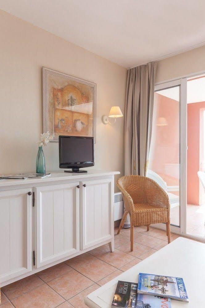P&V Residence Le Hameau Des Issambrr Sainte-Maxime Esterno foto